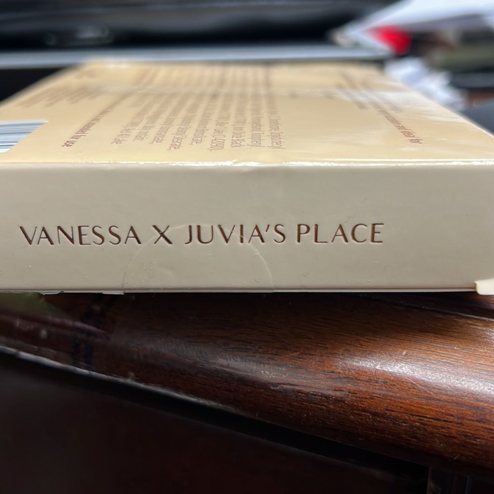 New Limited Edition Vanessa X Juvia's Place Palette - Picture 3 of 3